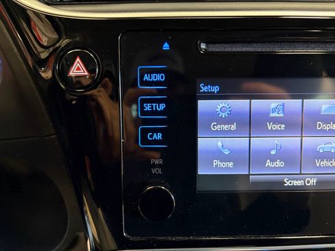 Used 2017 Toyota Corolla SE FWD image 15