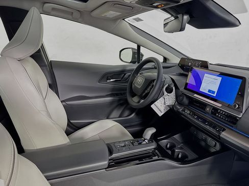 New 2026 Toyota Prius XLE FWD image 34
