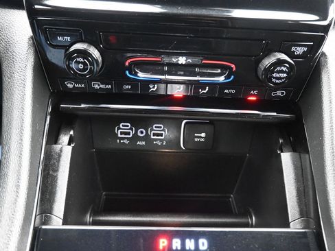 Used 2023 Jeep Grand Cherokee L Laredo image 22