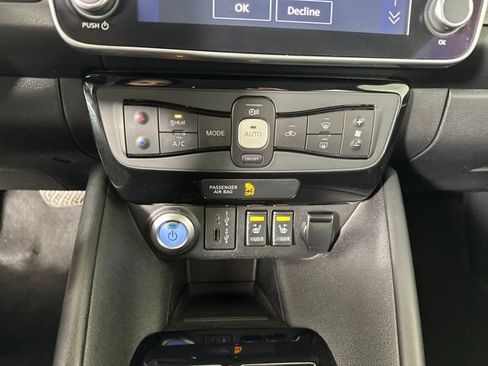 Used 2021 Nissan Leaf SV image 23