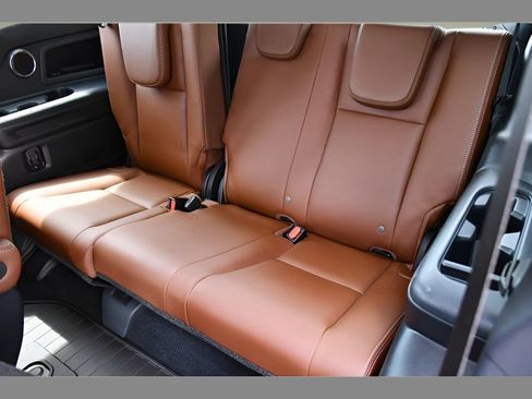 Used 2019 Subaru Ascent Touring w/ Popular Package #3 AWD/4WD image 17