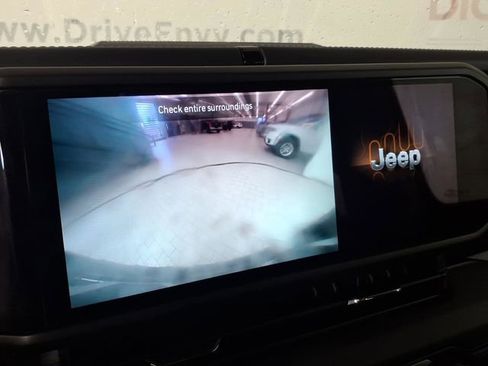 Used 2024 Jeep Wrangler Unlimited Sahara w/ Dual Top Group AWD/4WD image 27
