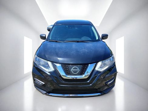 Used 2020 Nissan Rogue S FWD image 3