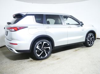 New 2025 Mitsubishi Outlander SE video 2