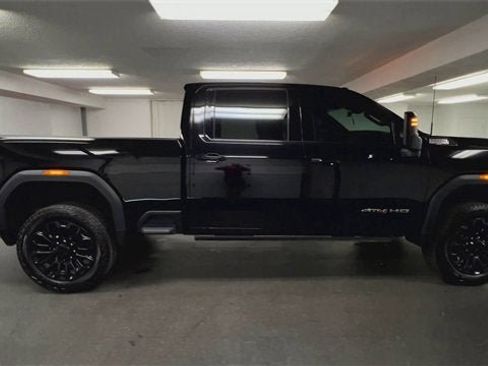 Certified 2024 GMC Sierra 2500 AT4 w/ AT4 Premium Plus Package image 9