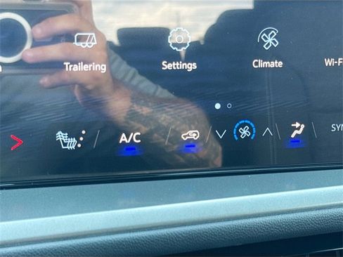 New 2026 Chevrolet Traverse LT w/ LPO, Floor Liner Package image 23