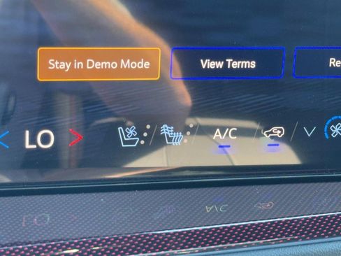 New 2026 Chevrolet Traverse RS AWD/4WD image 16