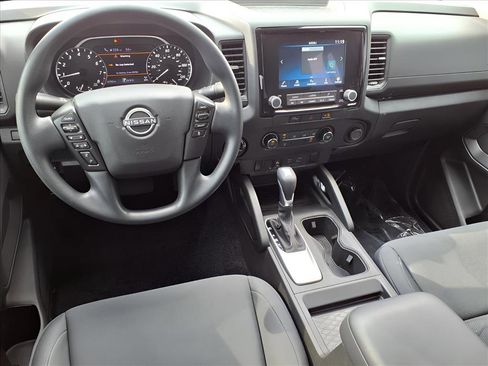 Used 2023 Nissan Frontier S w/ Technology Package image 11