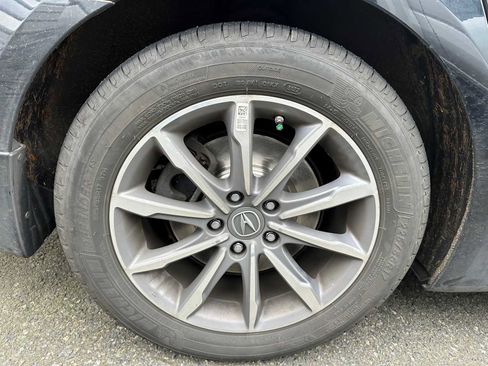 Used 2018 Acura TLX image 4