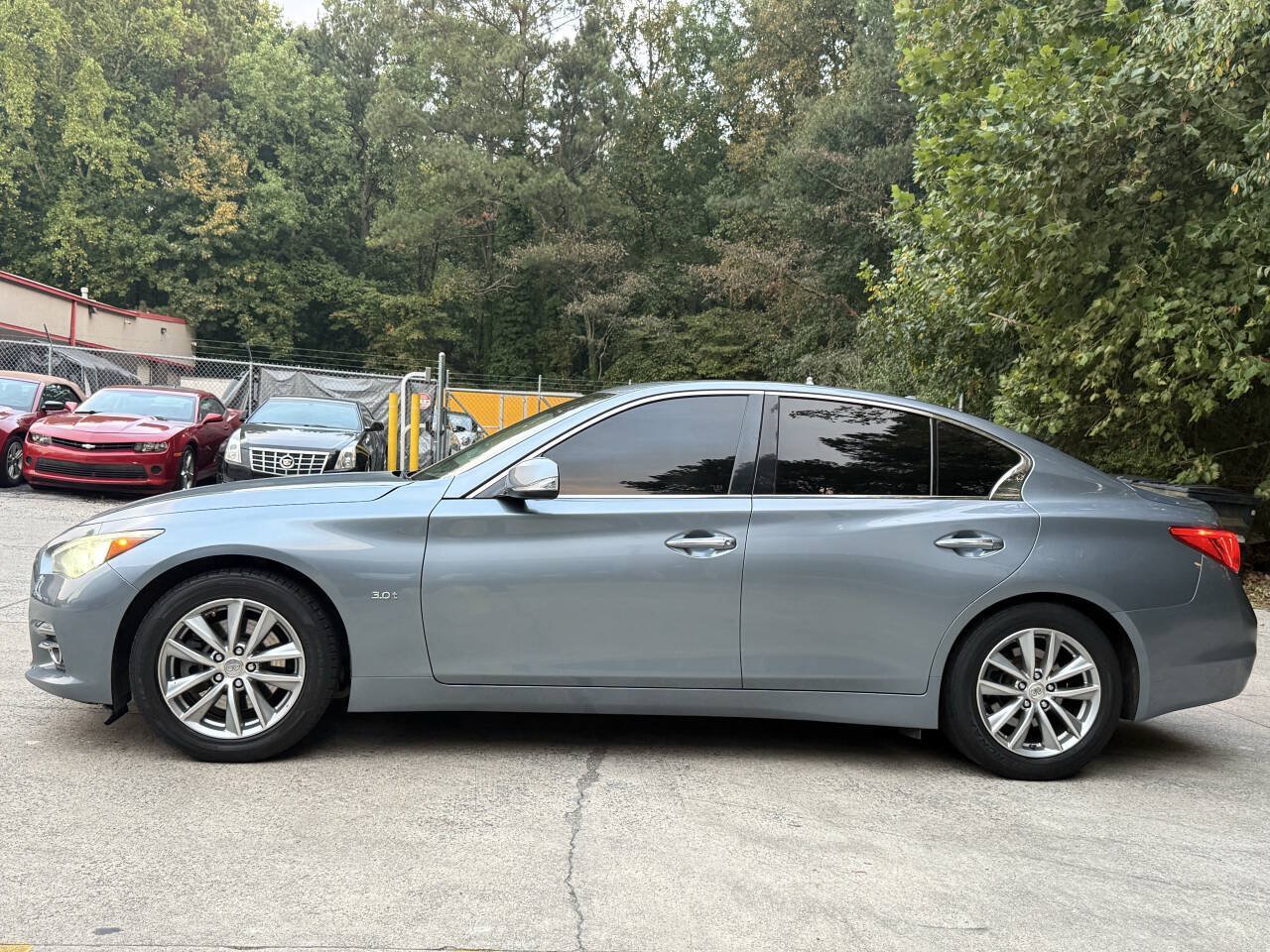 Used 2017 INFINITI Q50 3.0t Premium RWD image 2