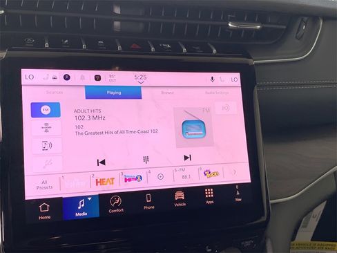 New 2025 Jeep Grand Cherokee Limited w/ Black Appearance Package image 73