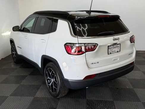 Certified 2024 Jeep Compass Limited AWD/4WD image 8