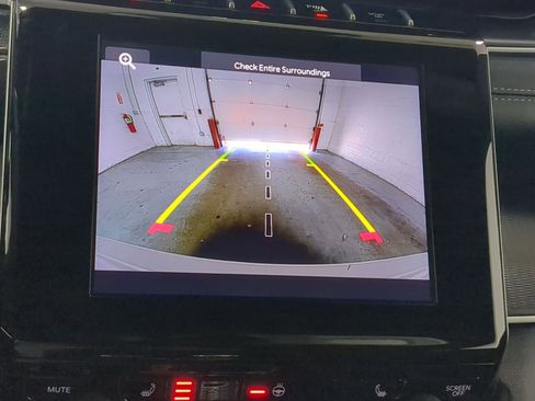 Certified 2024 Jeep Grand Cherokee Altitude image 14