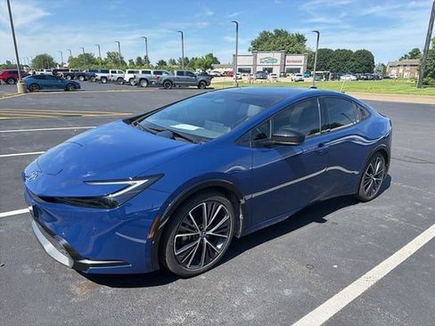 Used 2023 Toyota Prius Limited w/ Limited Premium Package FWD image 2