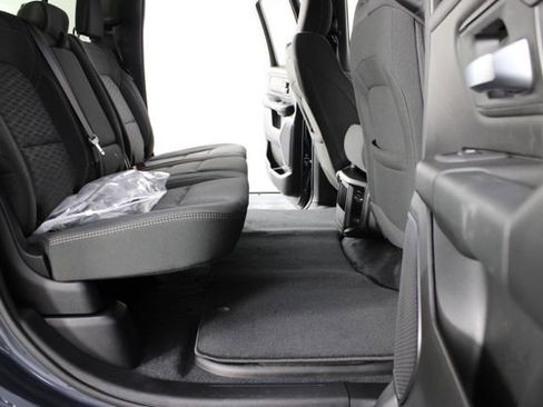New 2026 RAM 1500 Express AWD/4WD image 18