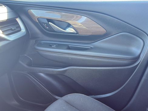 Used 2020 GMC Terrain SLE image 21