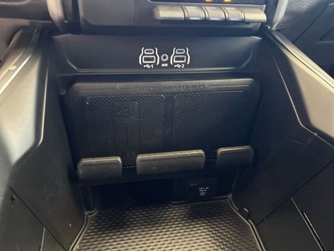 Used 2025 RAM 1500 Big Horn AWD/4WD image 44