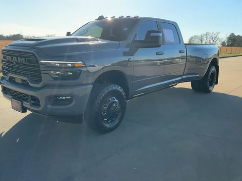 Used 2025 RAM 3500 Laramie image 5