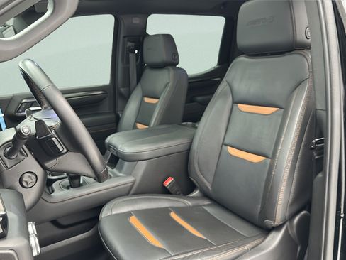 Used 2023 GMC Sierra 1500 AT4 w/ AT4 Premium Package AWD/4WD image 17