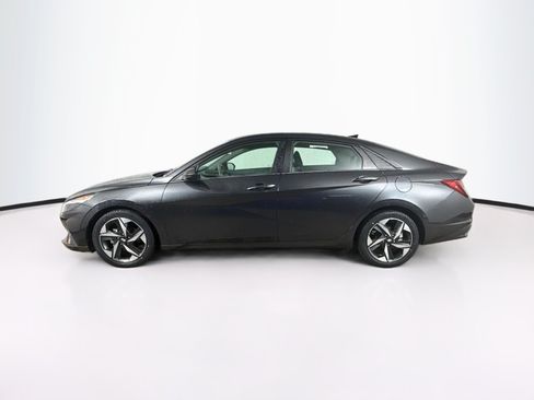 Used 2023 Hyundai Elantra SEL w/ Convenience Package FWD image 7