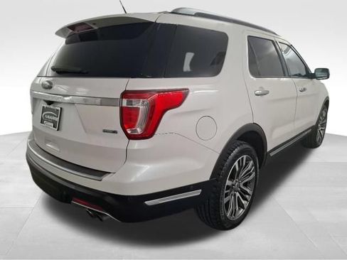 Used 2019 Ford Explorer Platinum AWD/4WD image 7
