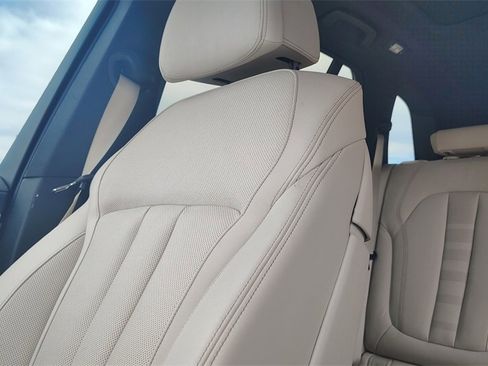 Used 2021 BMW X5 M50i image 27