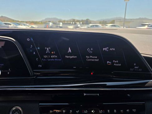 Used 2024 Cadillac Escalade Sport AWD/4WD image 27