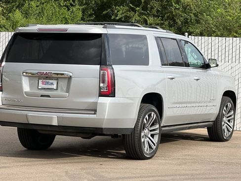 Used 2018 GMC Yukon XL Denali w/ Denali Ultimate Package AWD/4WD image 4