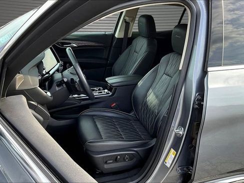 Used 2022 Buick Envision Avenir w/ Technology Package II AWD/4WD image 20