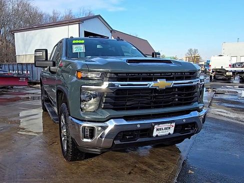 Used 2025 Chevrolet Silverado 3500 LT w/ All Star Edition image 6