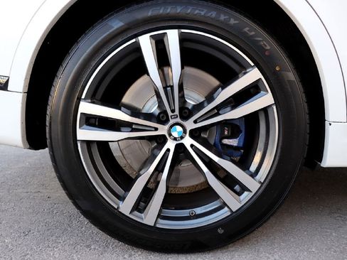 Used 2020 BMW X7 M50i w/ Cold Weather Package image 94