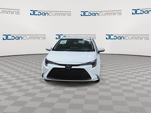 Used 2024 Toyota Corolla LE FWD image 4