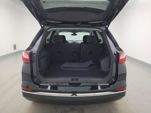 Used 2021 Chevrolet Equinox LT w/ LPO, Cargo Package FWD image 29