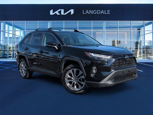 Used 2023 Toyota RAV4 XLE Premium image 1