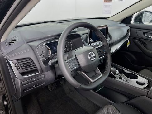 New 2026 Nissan Rogue SV image 8