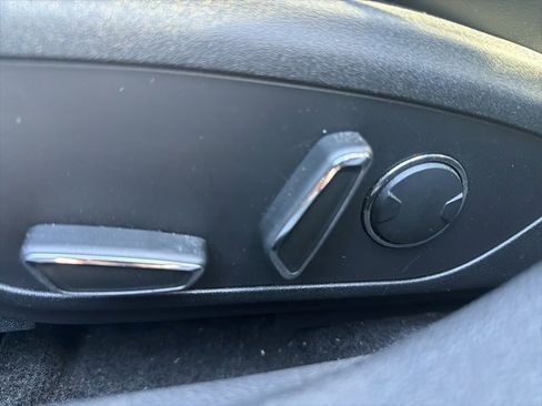 Used 2015 Lincoln MKZ w/ Equipment Group 102A Reserve image 10