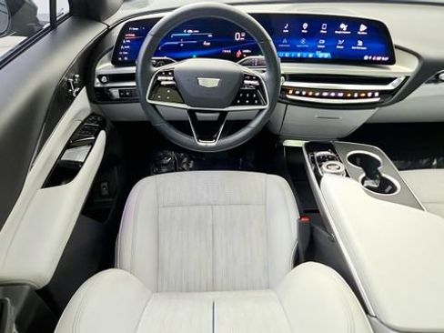 Used 2024 Cadillac Lyriq Luxury RWD image 54