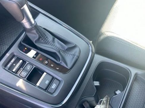 Used 2025 Honda CR-V LX image 37