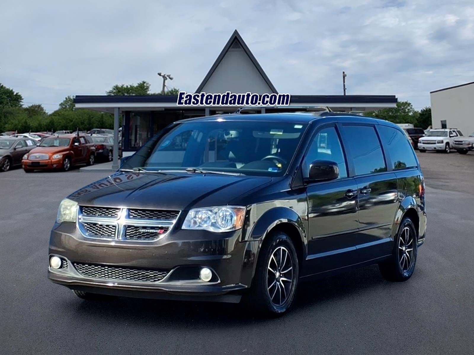 Used 2017 Dodge Grand Caravan GT FWD image 1