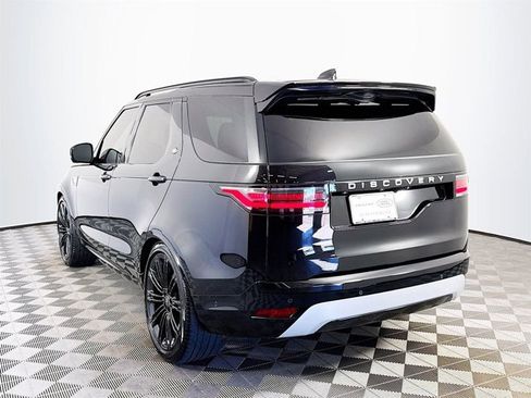 Used 2024 Land Rover Discovery Metropolitan Edition image 5