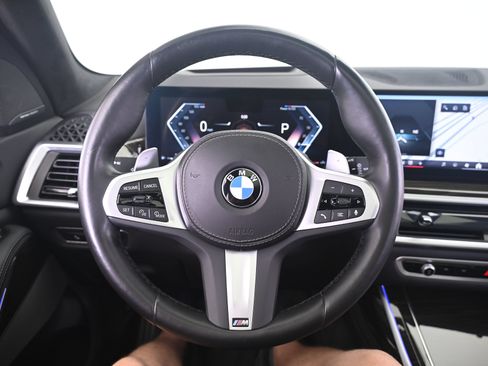 Used 2025 BMW X7 xDrive40i w/ M Sport Package AWD/4WD image 35