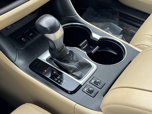 Used 2018 Toyota Highlander XLE image 38