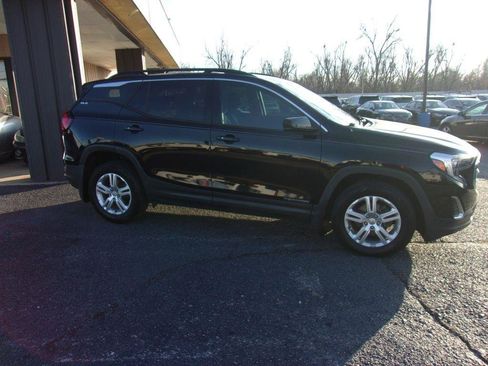 Used 2020 GMC Terrain SLE w/ Driver Convenience Package AWD/4WD image 4
