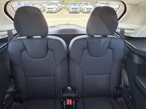 New 2026 Volvo XC90 B6 Plus w/ Protection Package Premier AWD/4WD image 16