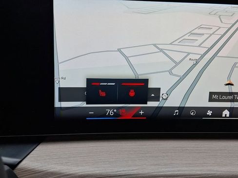 Certified 2025 BMW 330i xDrive Sedan w/ Premium Package image 24