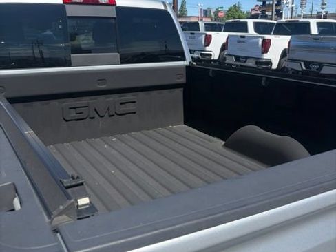 Used 2018 GMC Sierra 1500 SLT AWD/4WD image 10