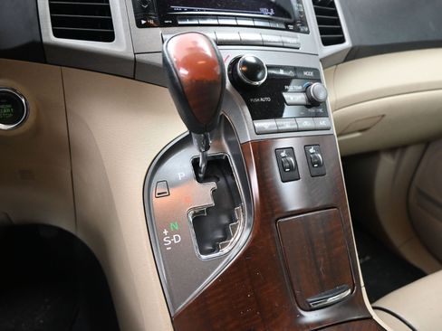 Used 2011 Toyota Venza w/ Premium Pkg #2 image 30