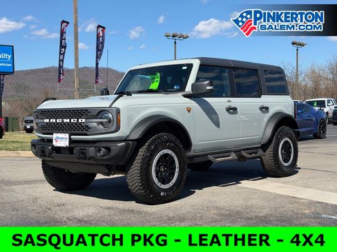 Used 2023 Ford Bronco Badlands w/ Sasquatch Package image 2