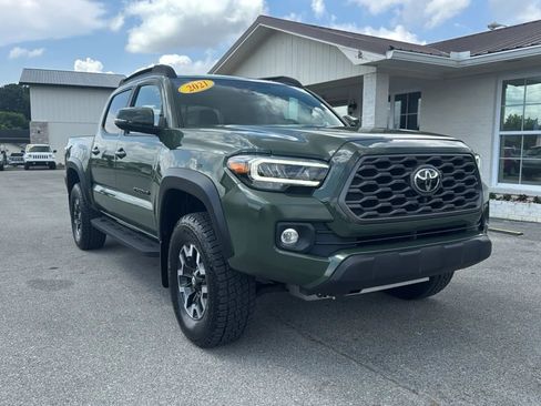 Used 2021 Toyota Tacoma TRD Off-Road w/ TRD Premium Off Road Package AWD/4WD image 4