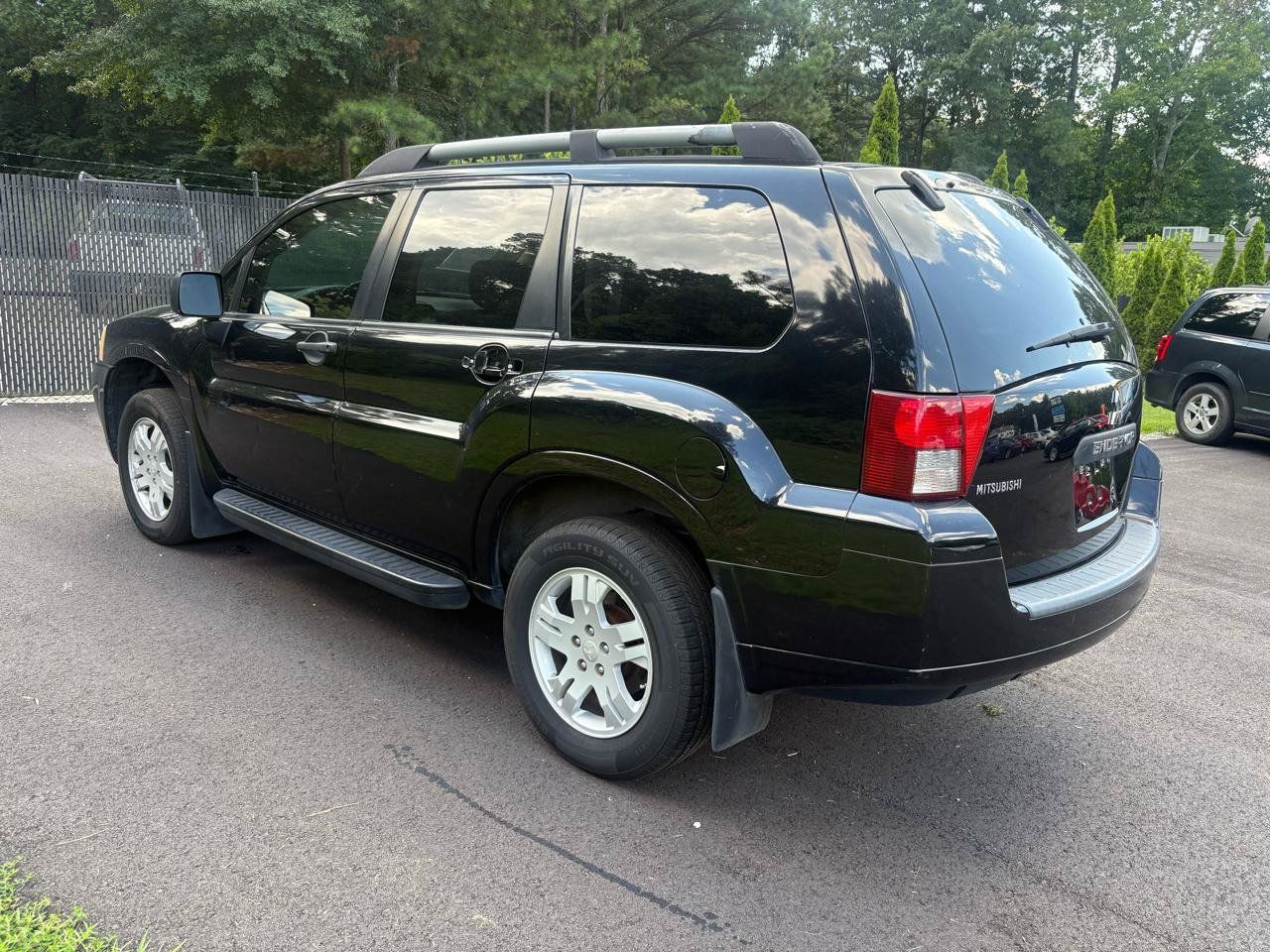 Used 2008 Mitsubishi Endeavor LS FWD image 5